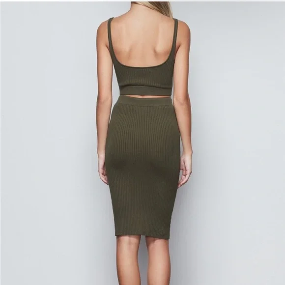 GOOD AMERICAN Sage Green Ribbed Stretchy Straight Pencil Midi Skirt - Size 2 - Picture 2 of 7